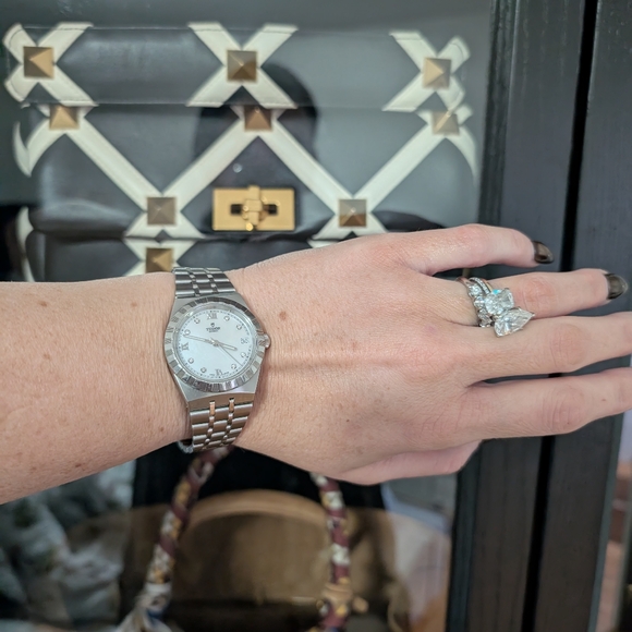 TUDOR Royal 34mm mother of pearl and diamond face - Picture 14 of 17